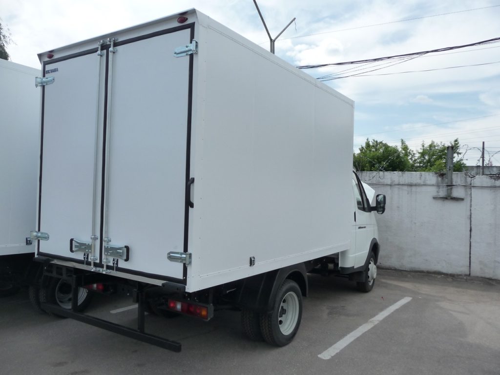 Сделали Промтоварный фургон в Москве за 230 000 рублей за 7 дней